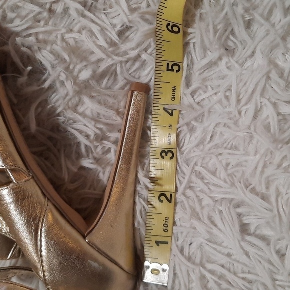 Vince Camuto Shoes - Picture 6 of 11